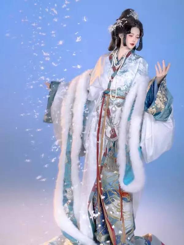 Новое женское ханьфу Zhan Guo: – обзор и цена Embroidery Cotton