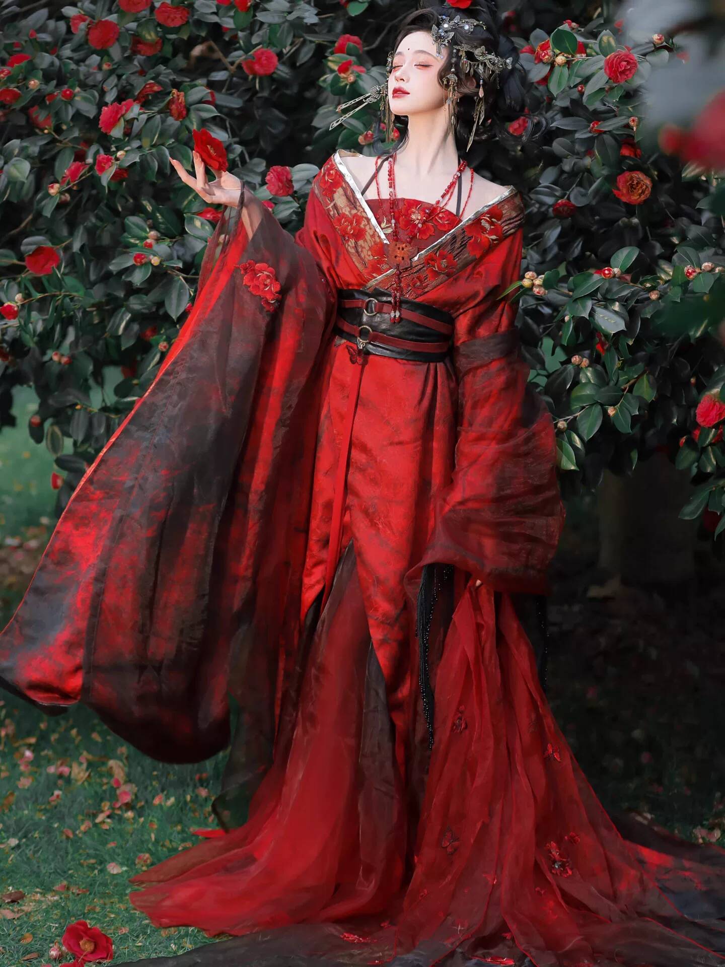 Новый красный ханьфу «Датура»  – обзор и цена Embroidery Cotton