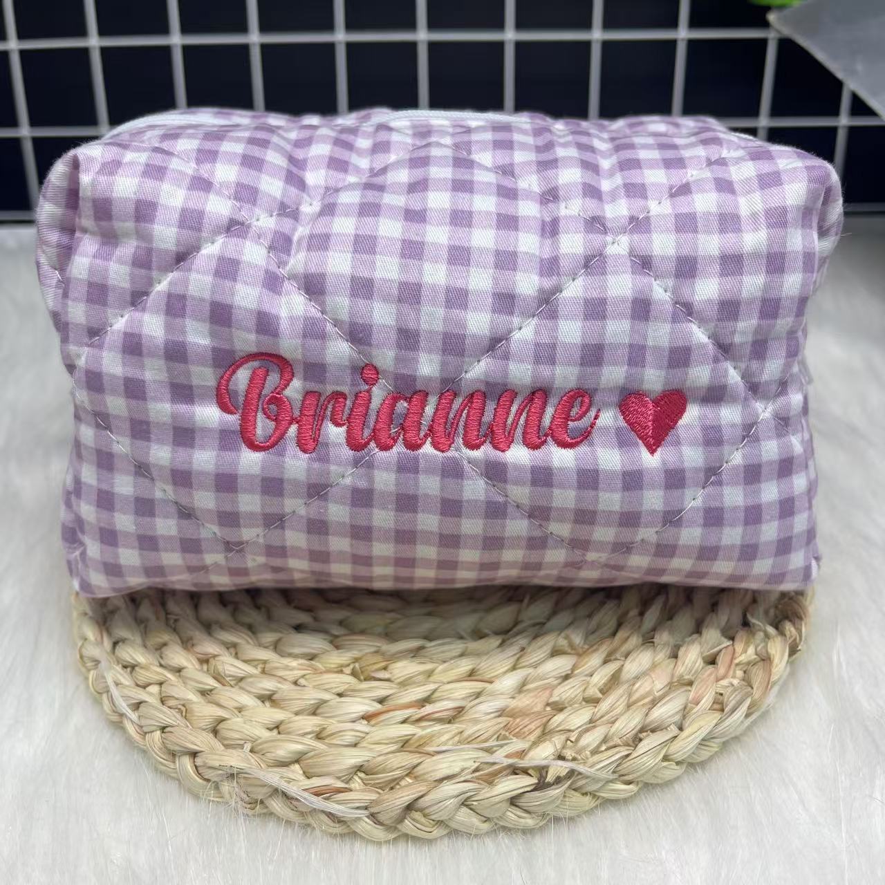 Полосатая косметичка большой е – обзор и цена Embroidery Names